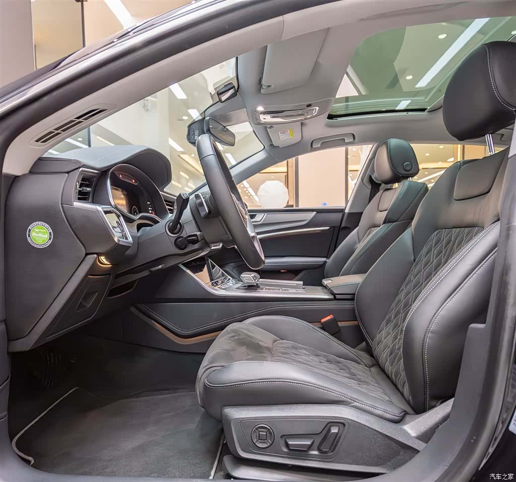 Audi A7L, 2024 16