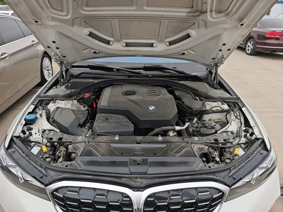 BMW 3 Series 2023, фото 16