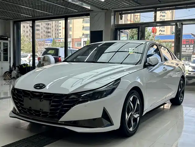 Hyundai Elantra 2022 — купить из Китая под заказ