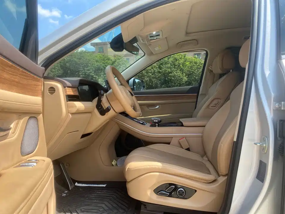 AITO Ask the world M7