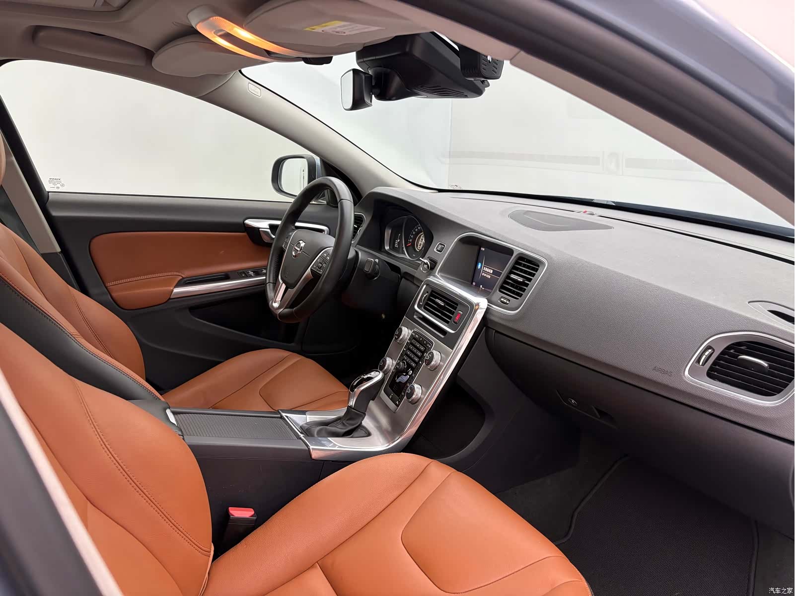 Volvo S60, 2019 14