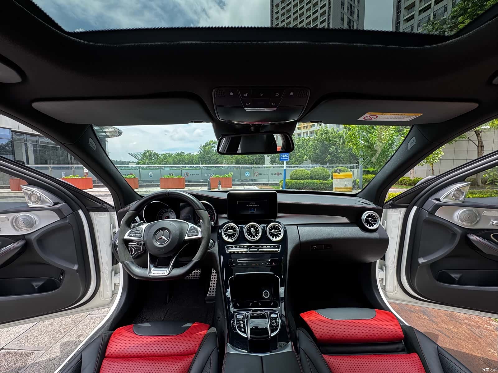 Mercedes-Benz C-Class, 2019 14