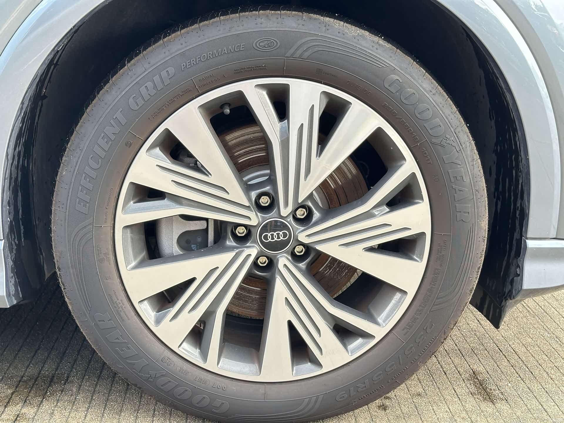 Audi Q4 e-tron, 2025 15