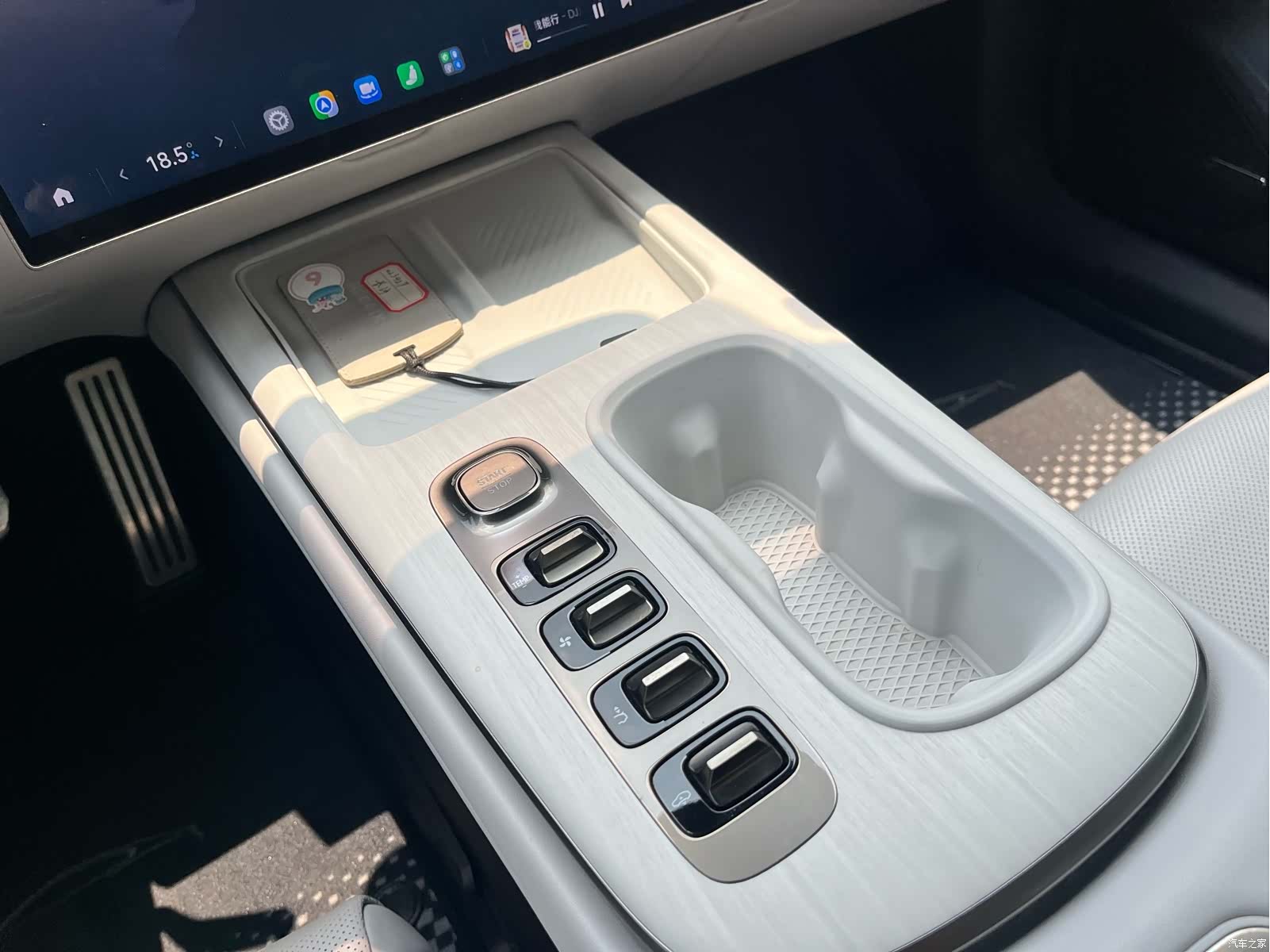Xiaomi SU7, 2024 8