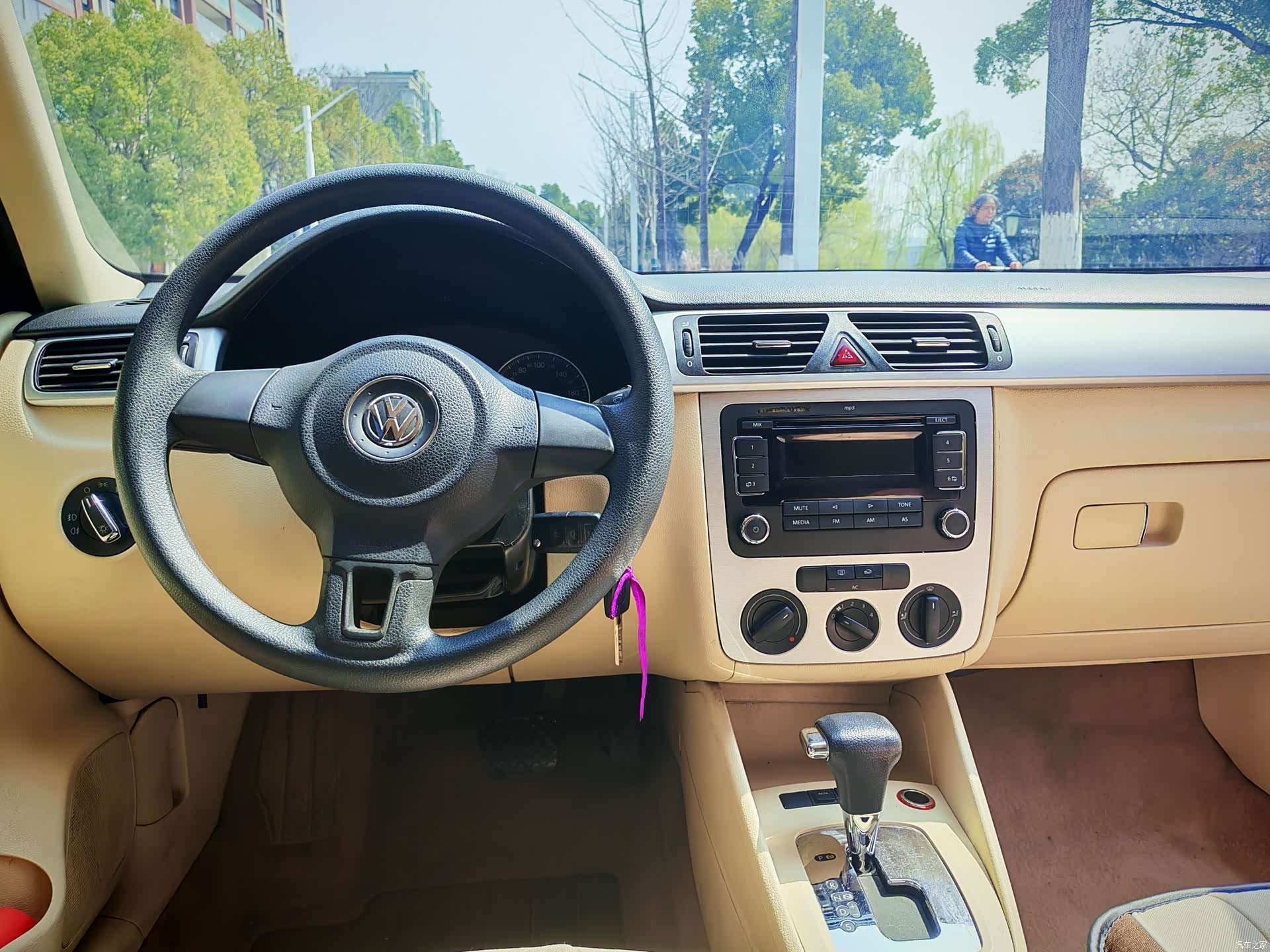 Volkswagen Bora, 2011 11