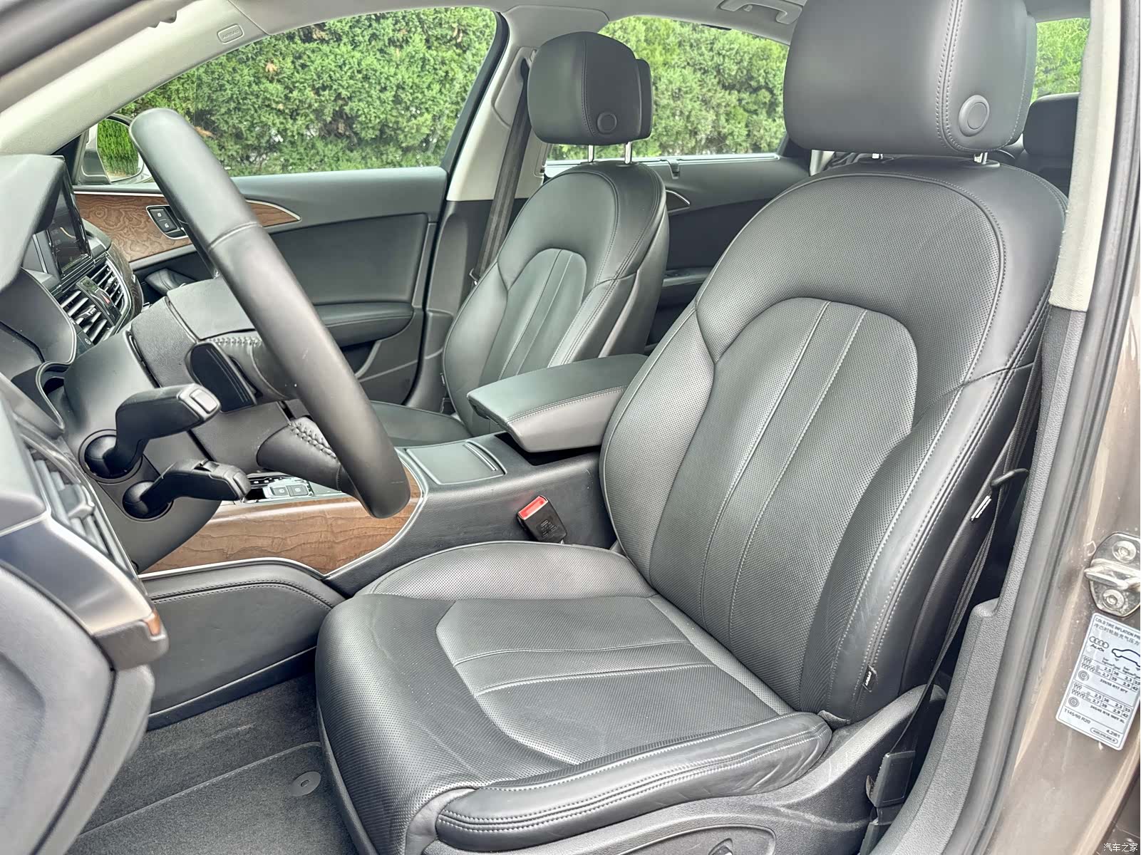 Audi A6L, 2012 23