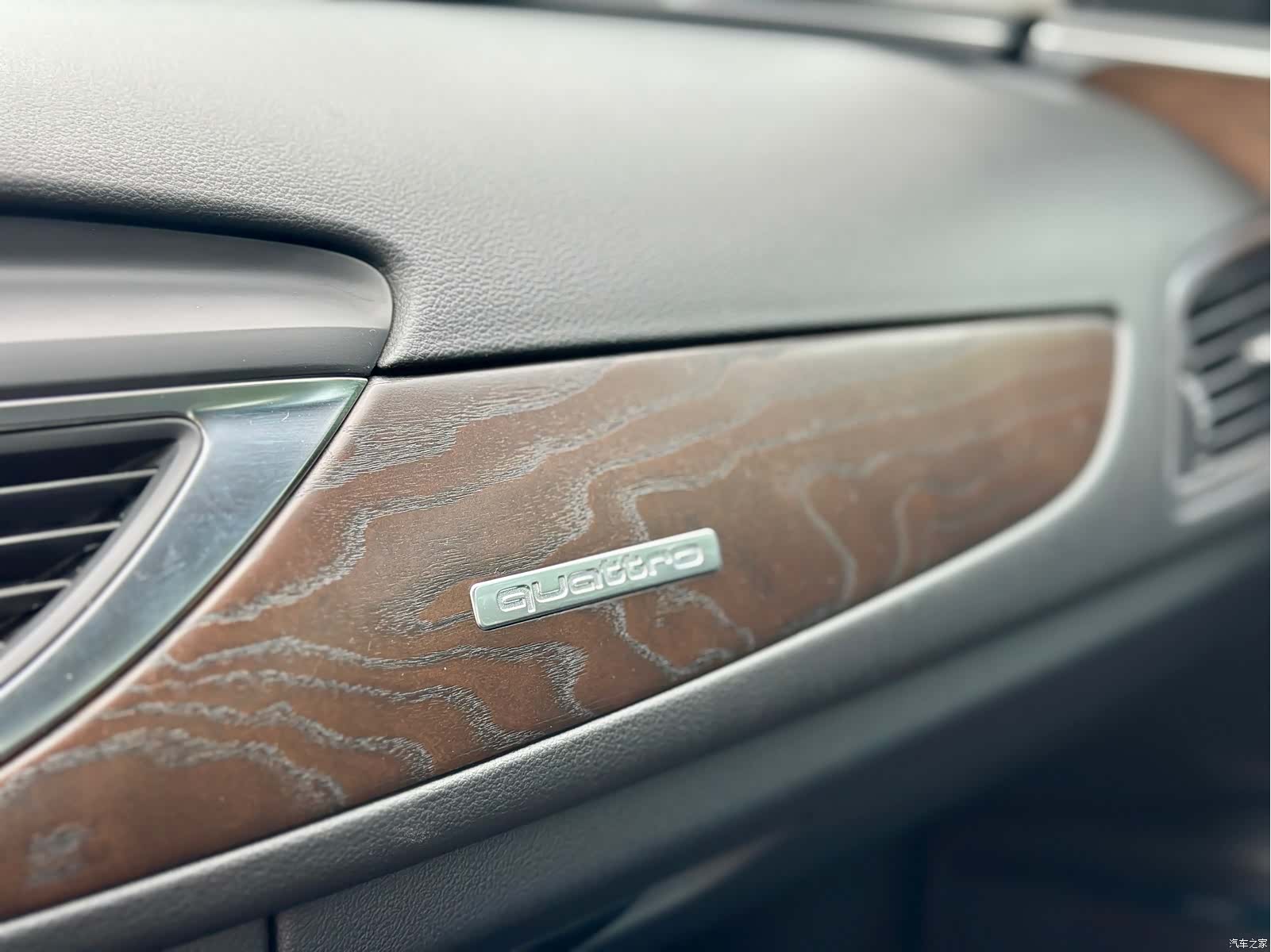 Audi A6L, 2012 30