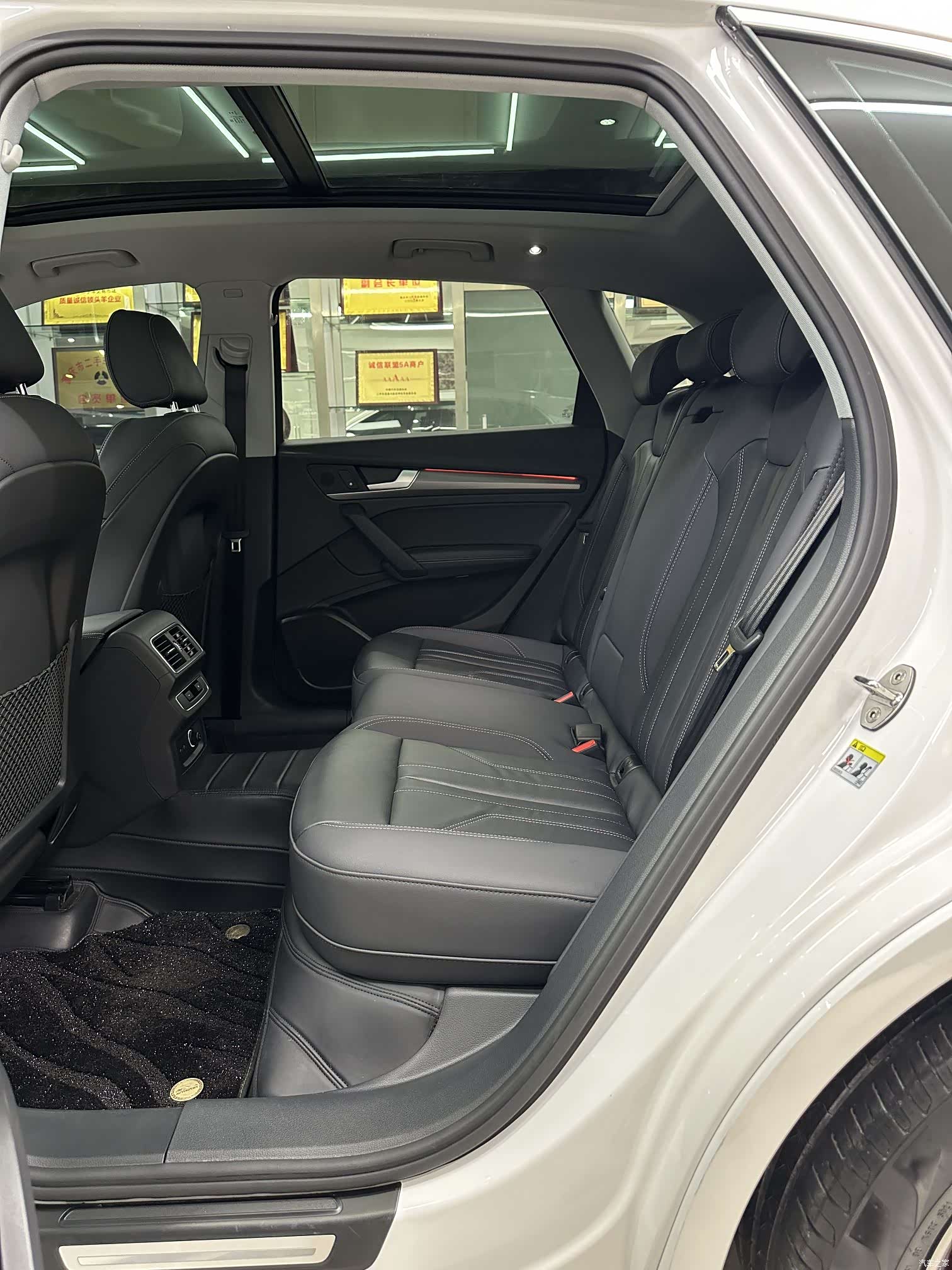 Audi Q5L, 2022 10