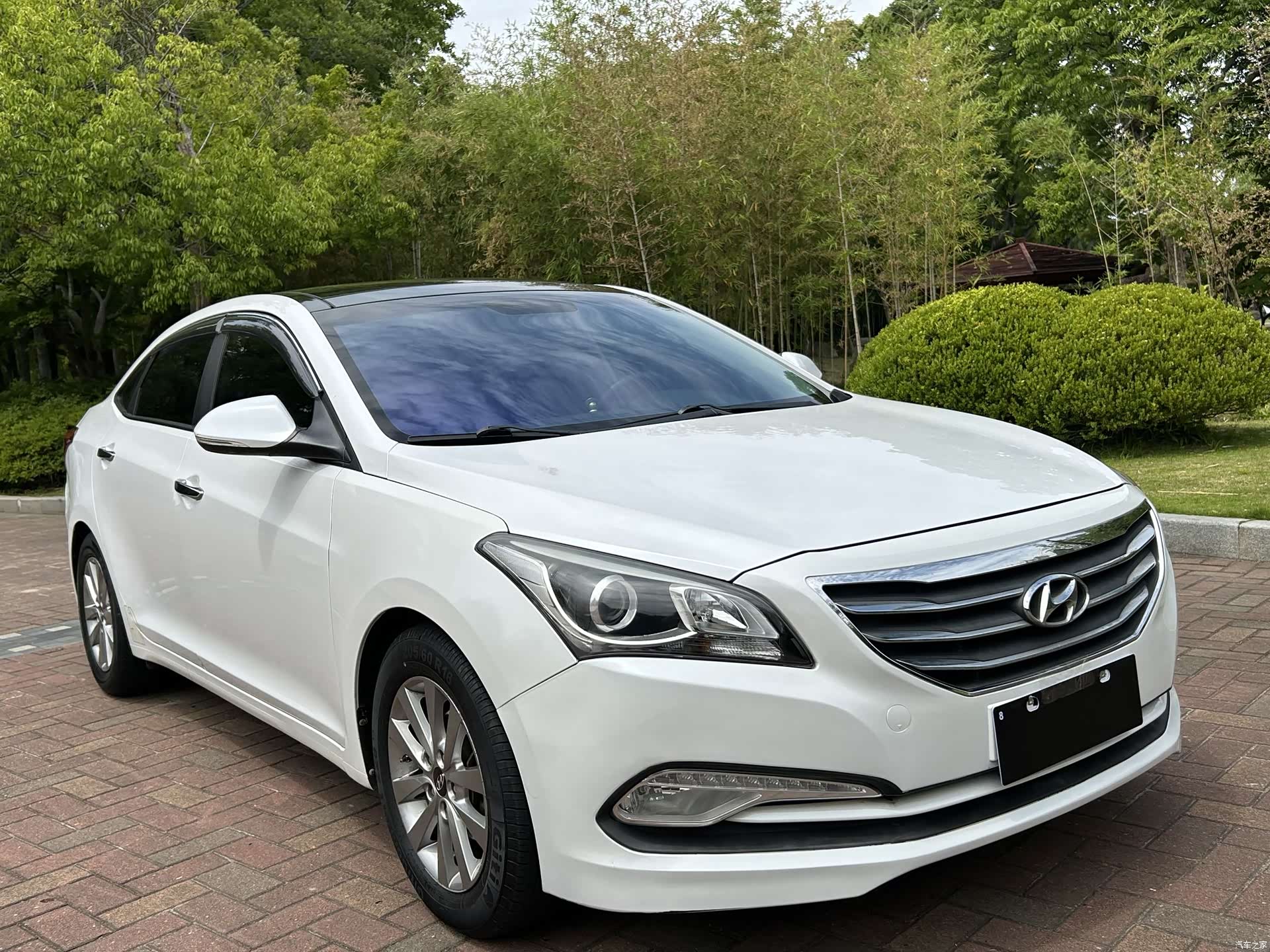 Hyundai GLS, 2014 3