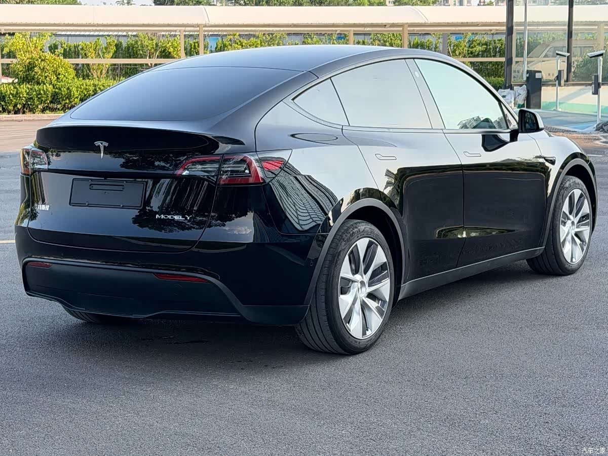 Tesla Model Y, 2023 6