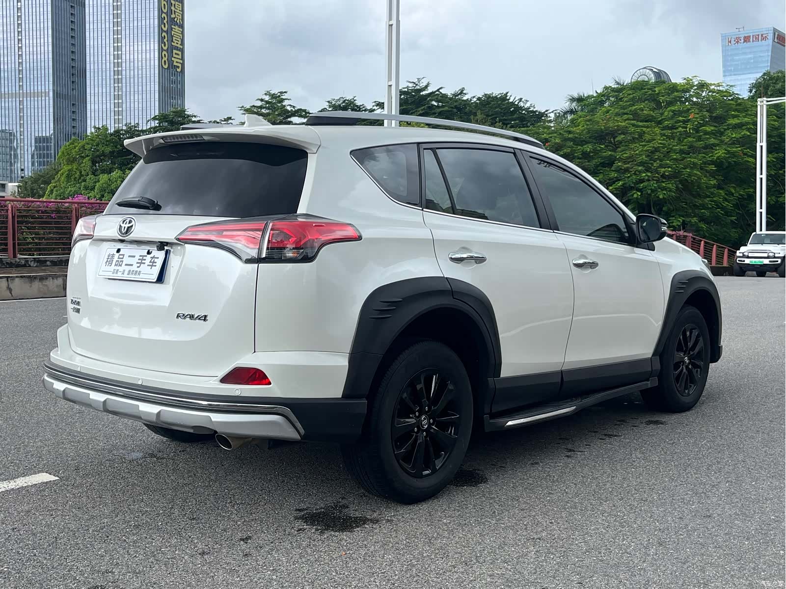 Toyota RAV4, 2019 все фото