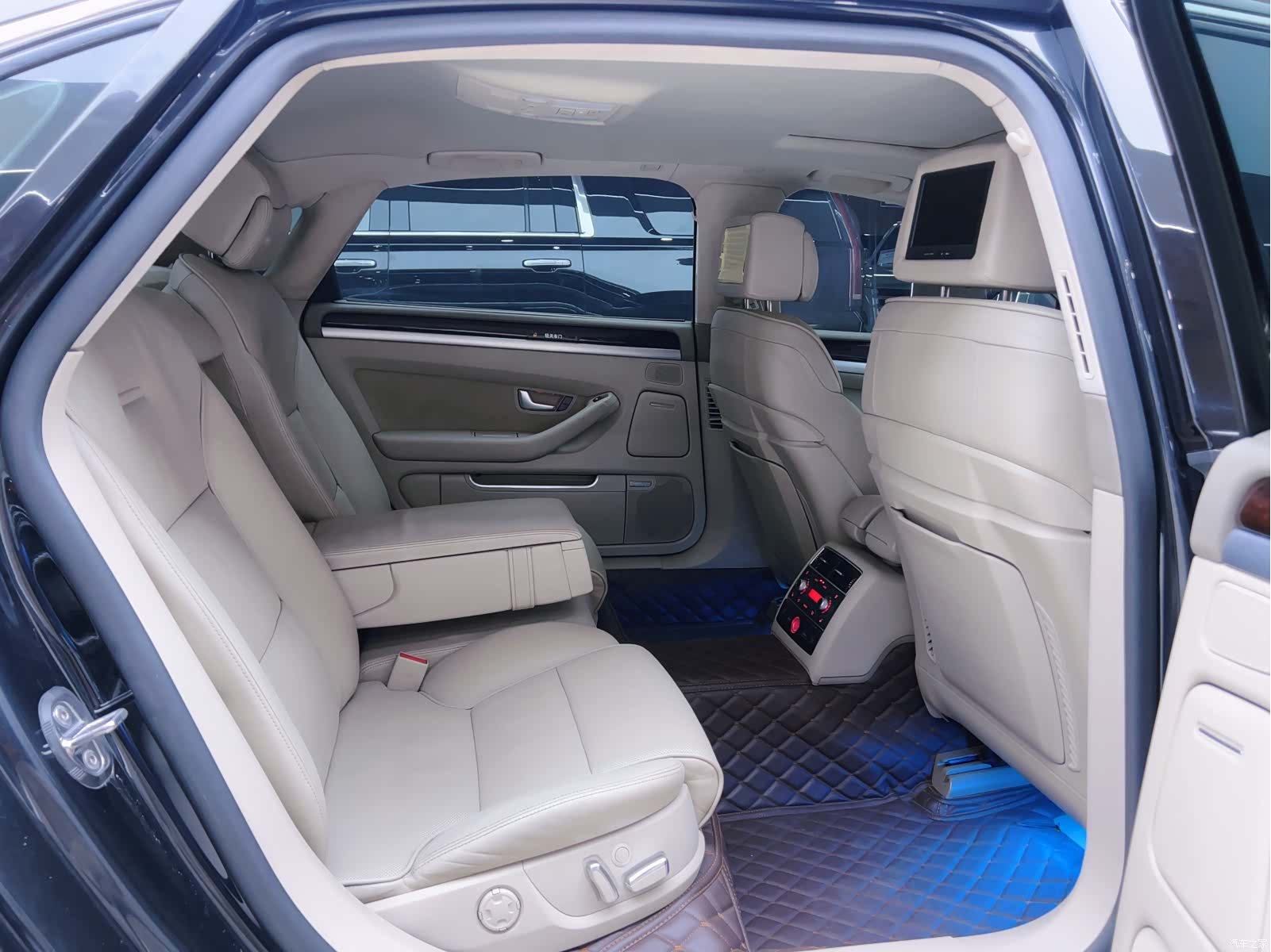 Audi A8L, 2008 14