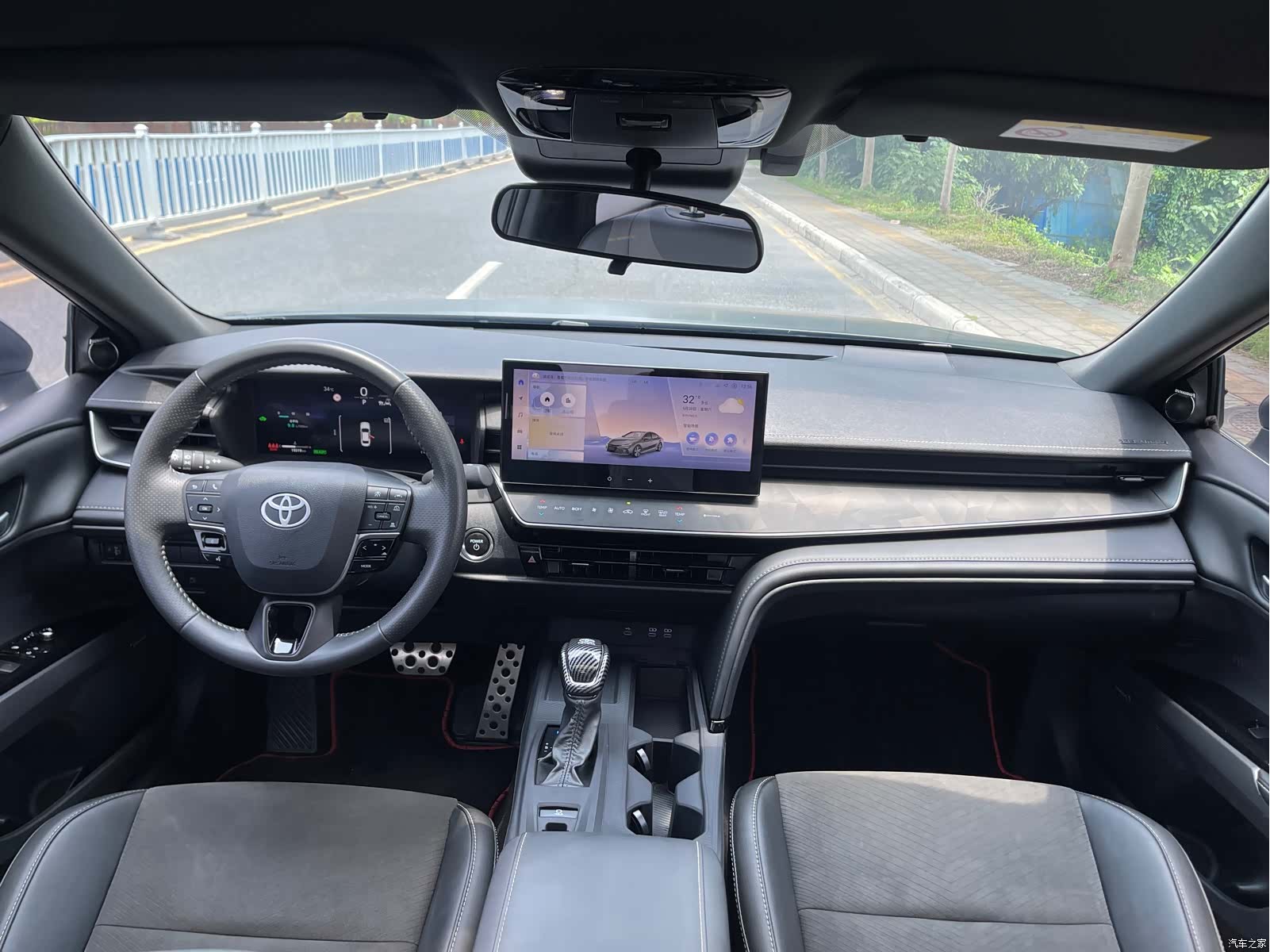 Toyota Camry, 2025 17