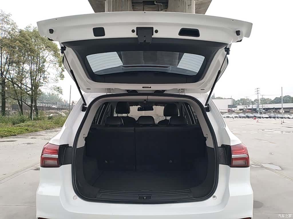 Roewe RX5, 2019 19