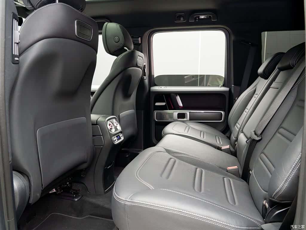 Mercedes-Benz G-Class, 2023 12