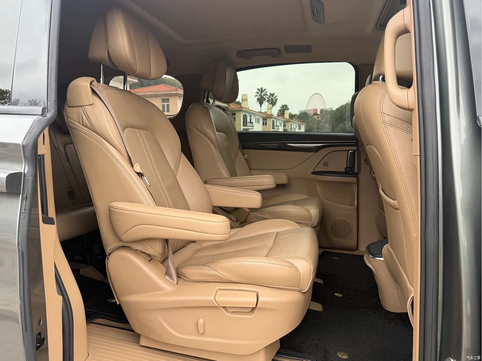 Buick GL8, 2017 6