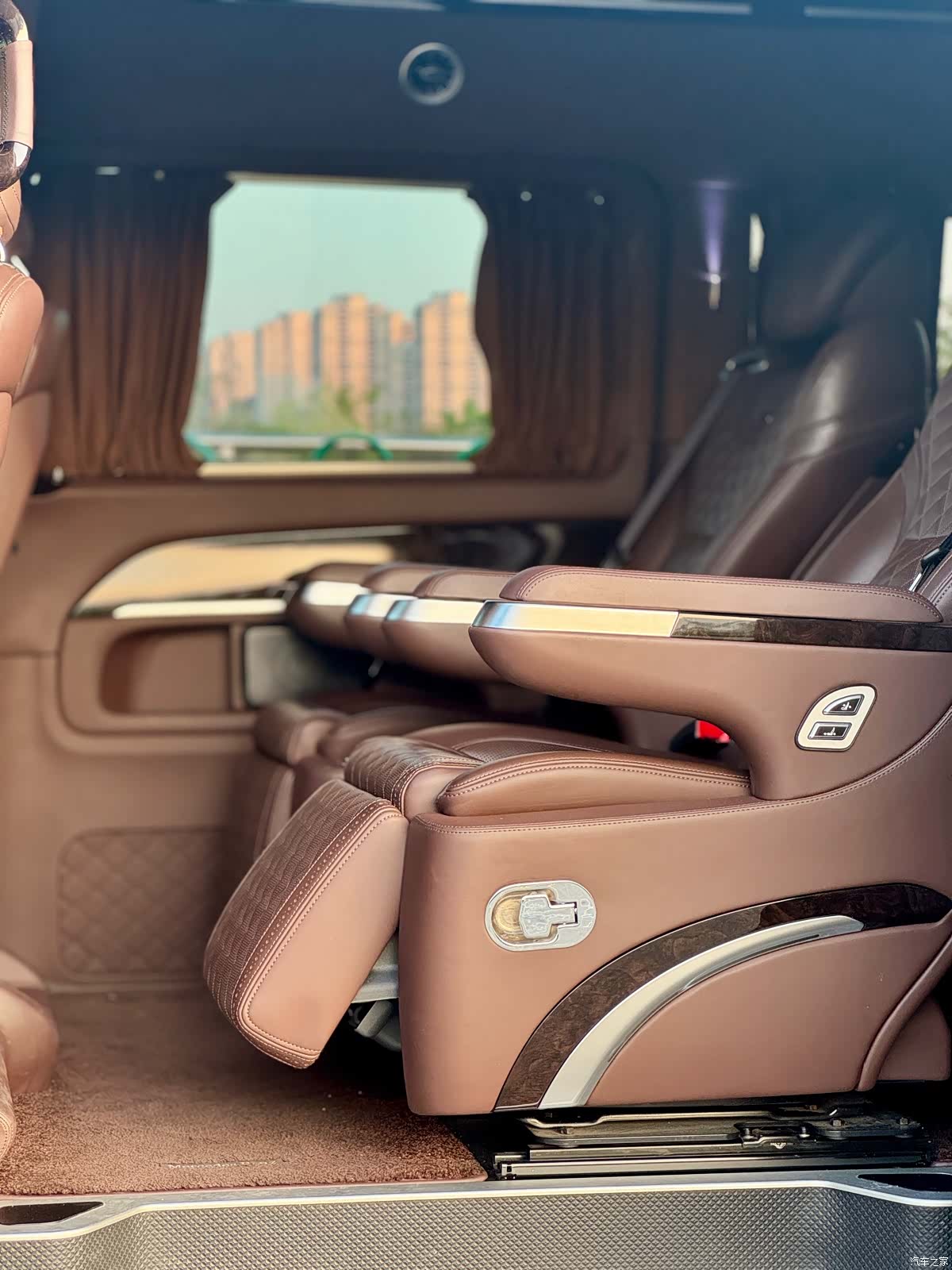 Mercedes-Benz V-Class, 2020 4
