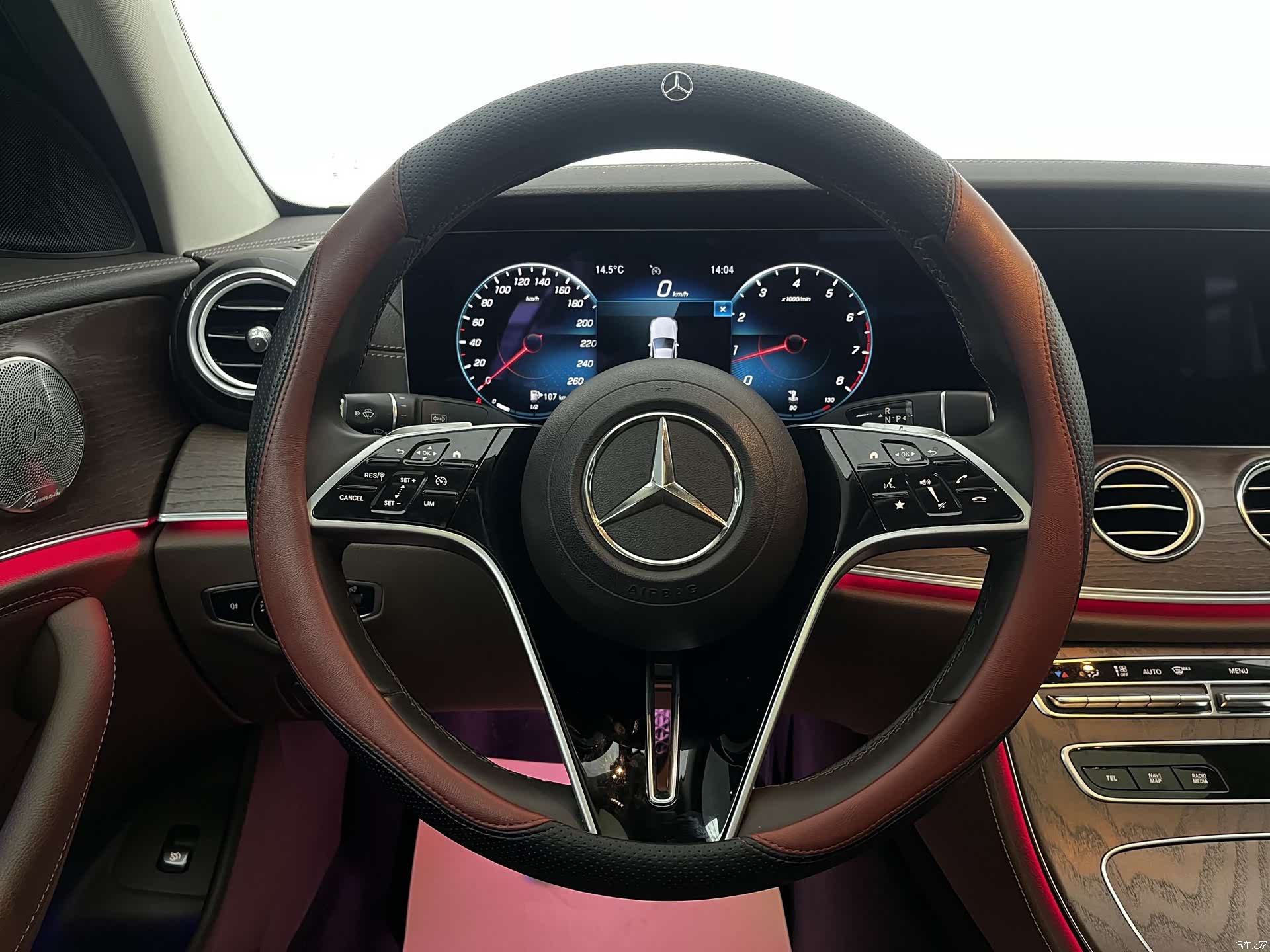 Mercedes-Benz E-Class, 2022 11