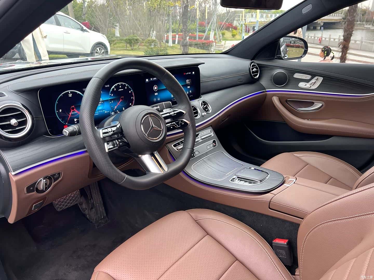 Mercedes-Benz E-Class, 2023 4