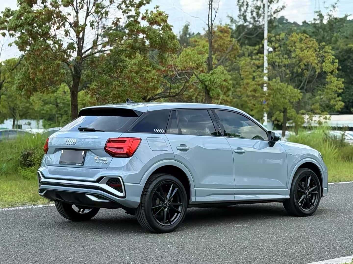 Audi Q2L, 2023 4