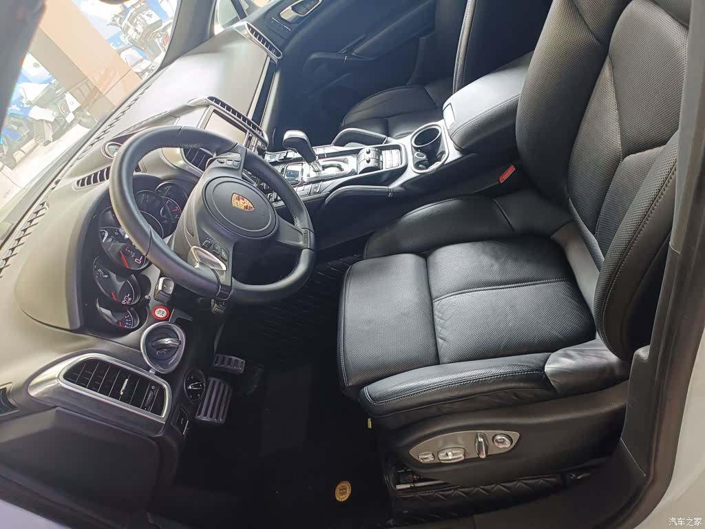 Porsche Cayenne, 2014 11