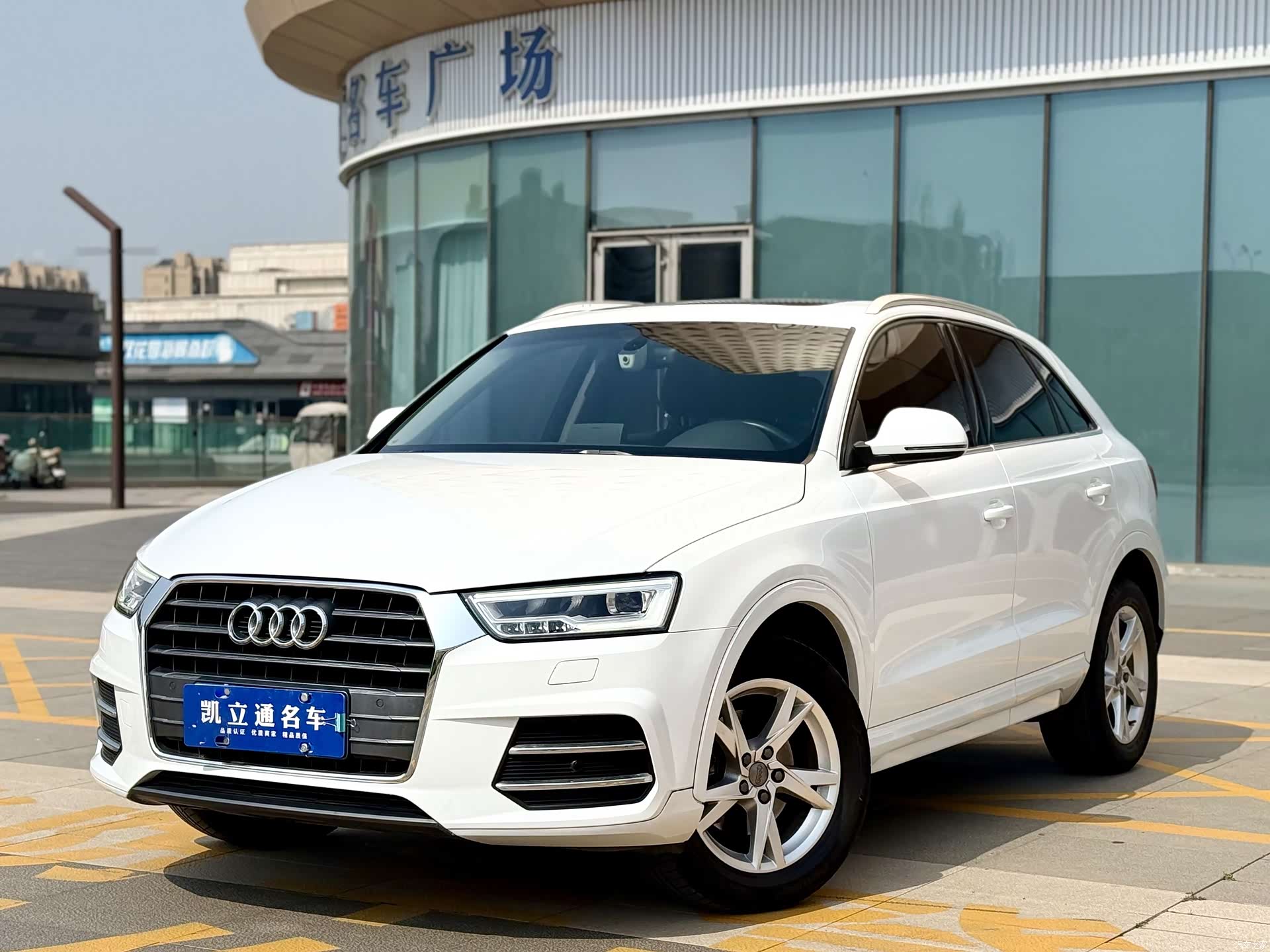 Audi Q3, 2019 1