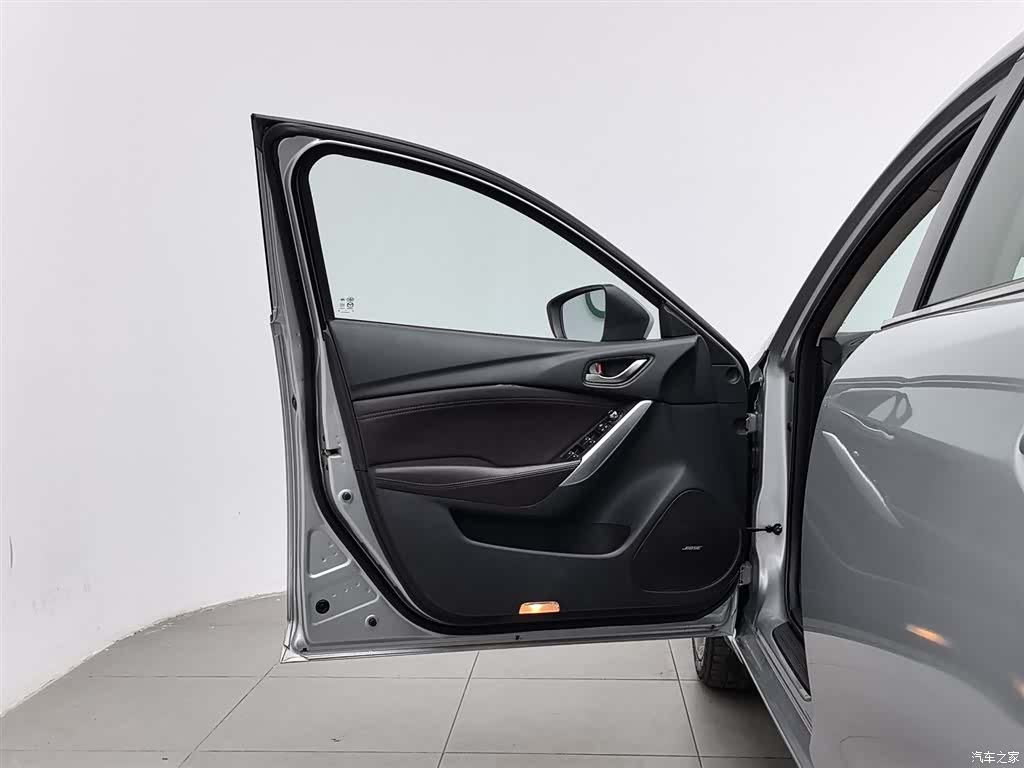 Mazda Atenza, 2017 8