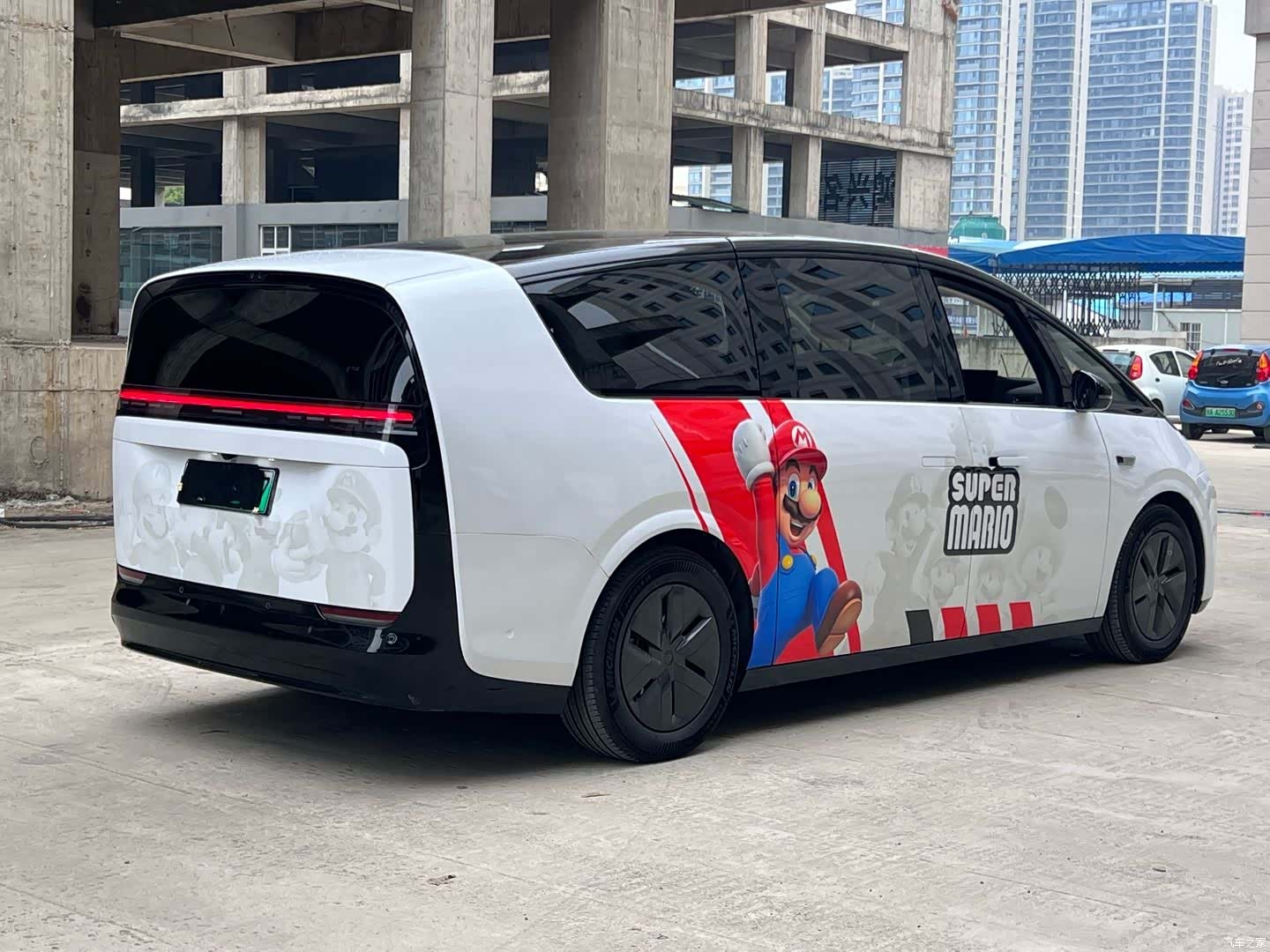 Li Auto MEGA, 2025 7