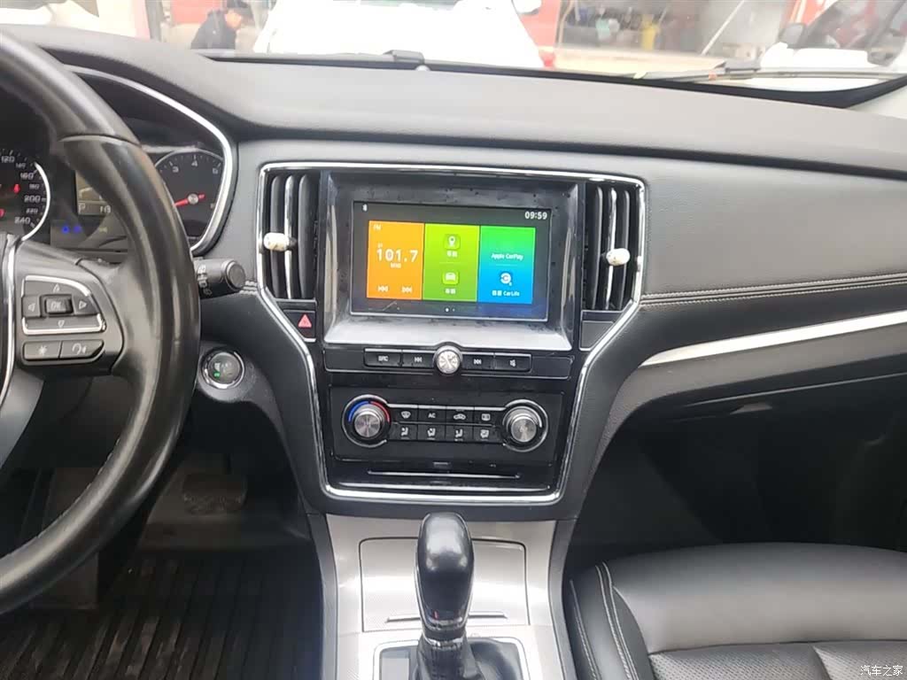 Roewe RX5, 2018 13