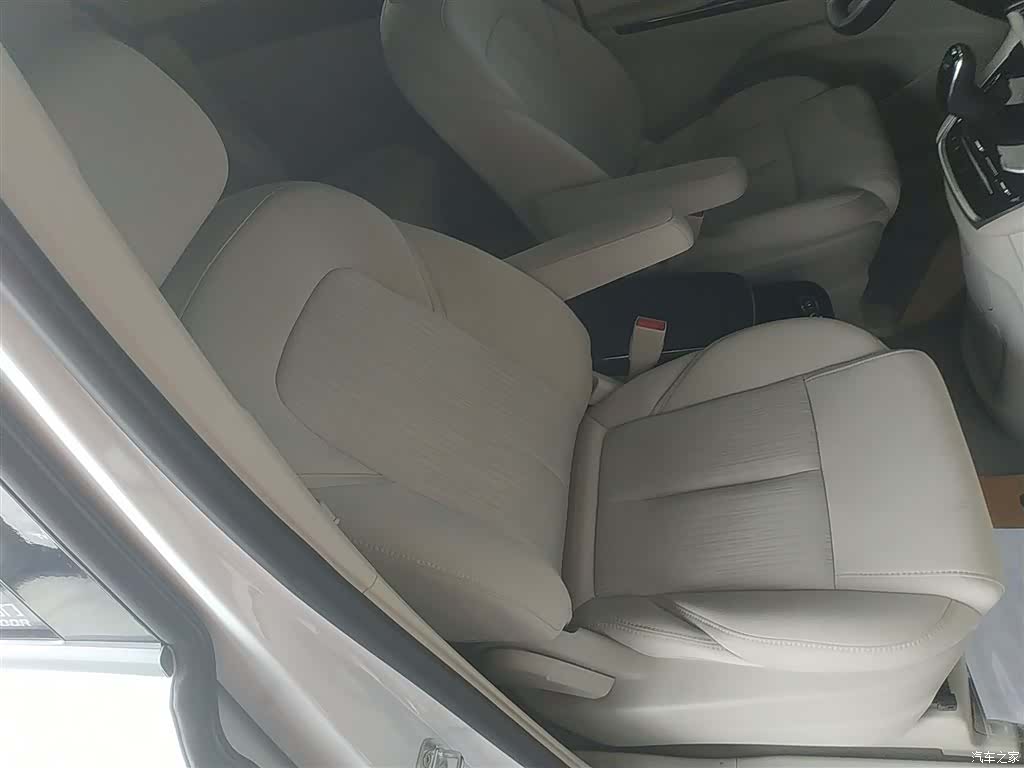Buick GL8, 2022 25