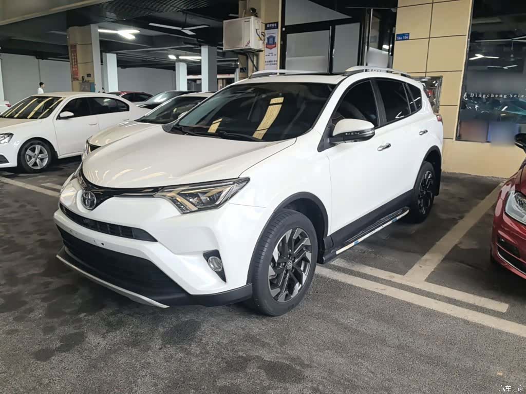 Toyota RAV4, 2017 1