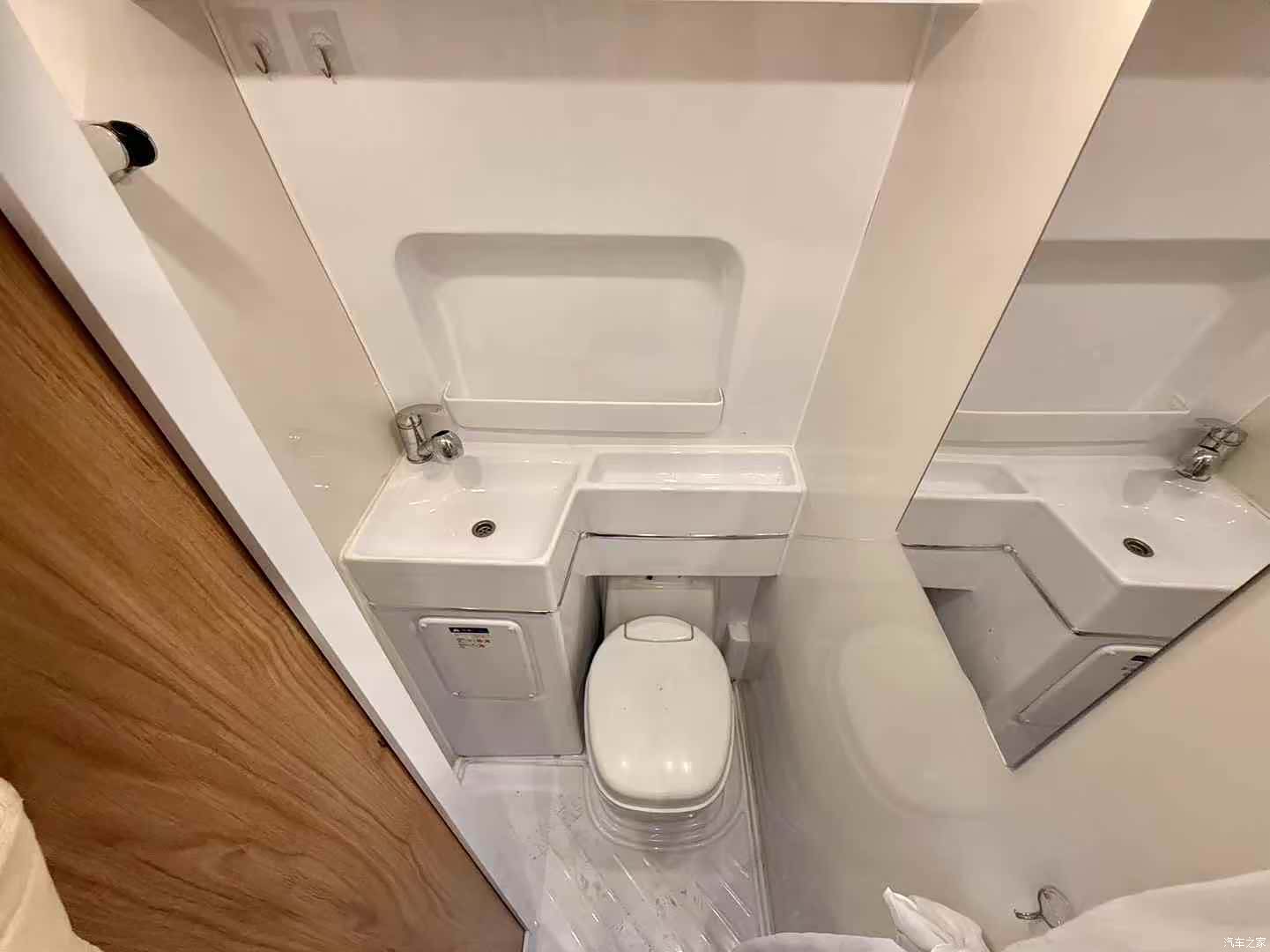 Maxus V90, 2023 9