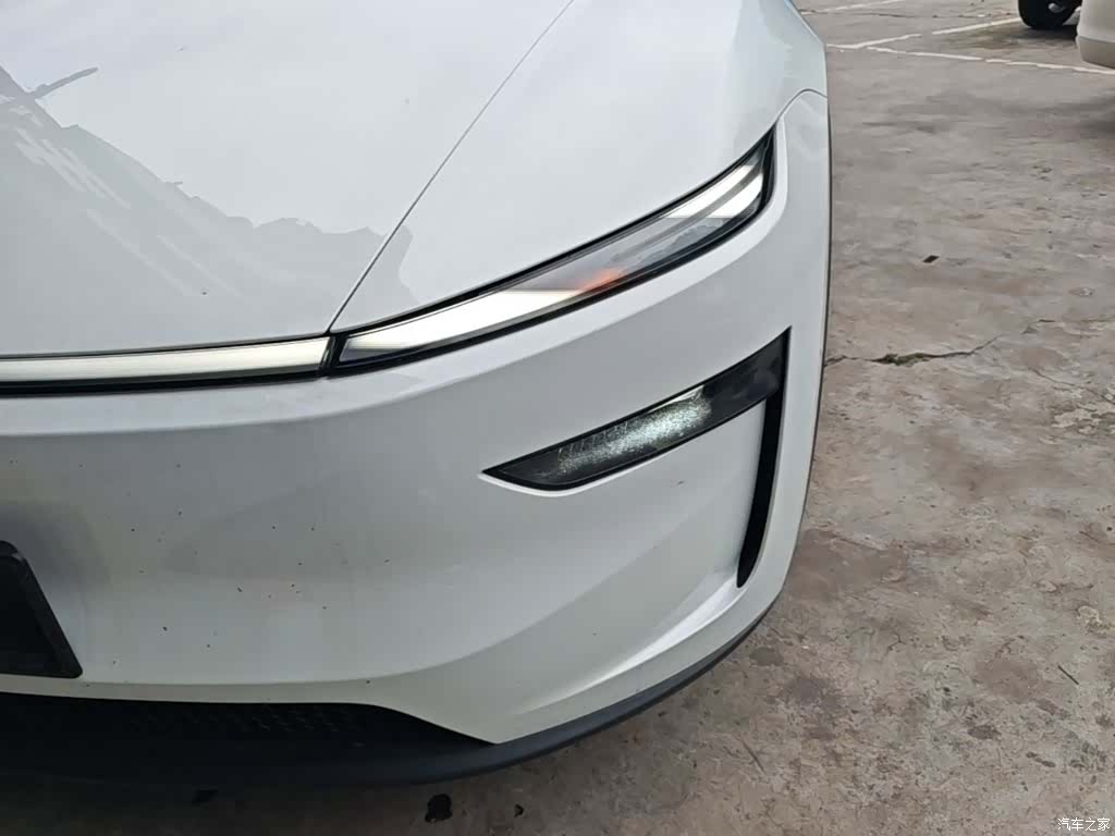 Tesla Model Y, 2025 18