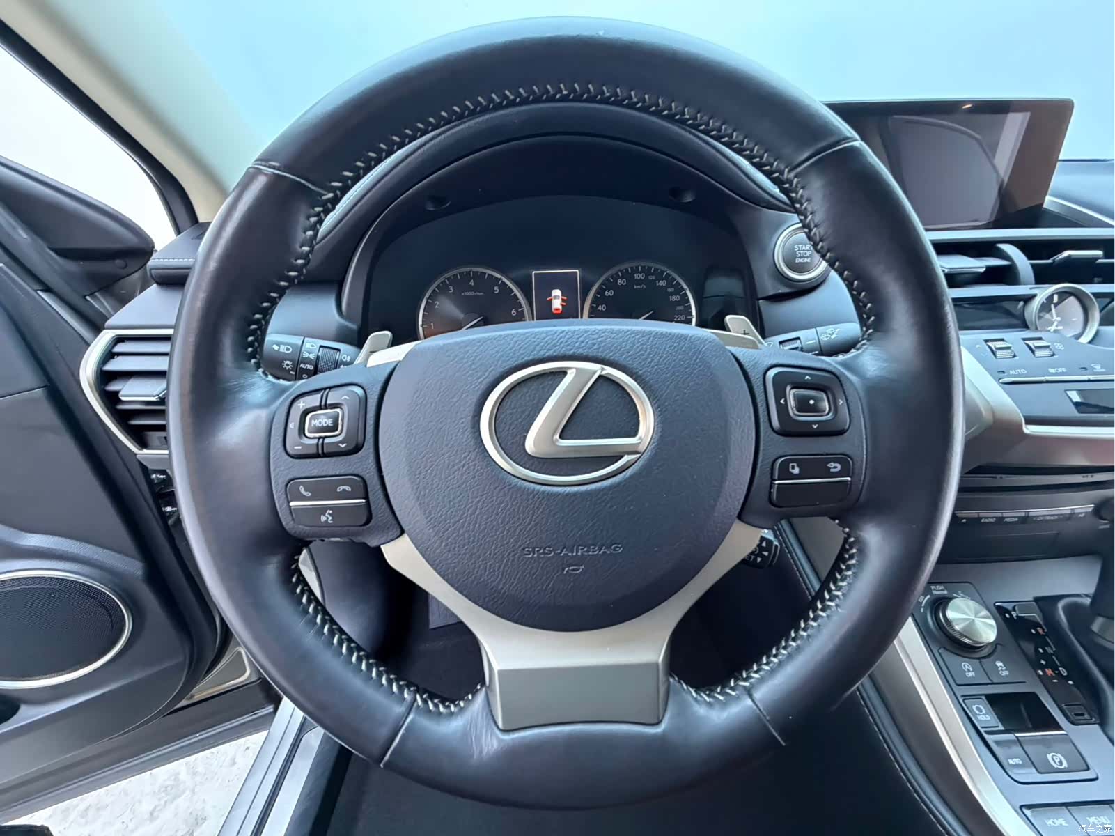 Lexus NX, 2021 8