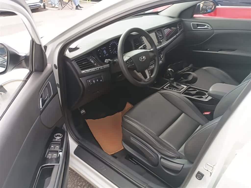 Hyundai GLS, 2017 15