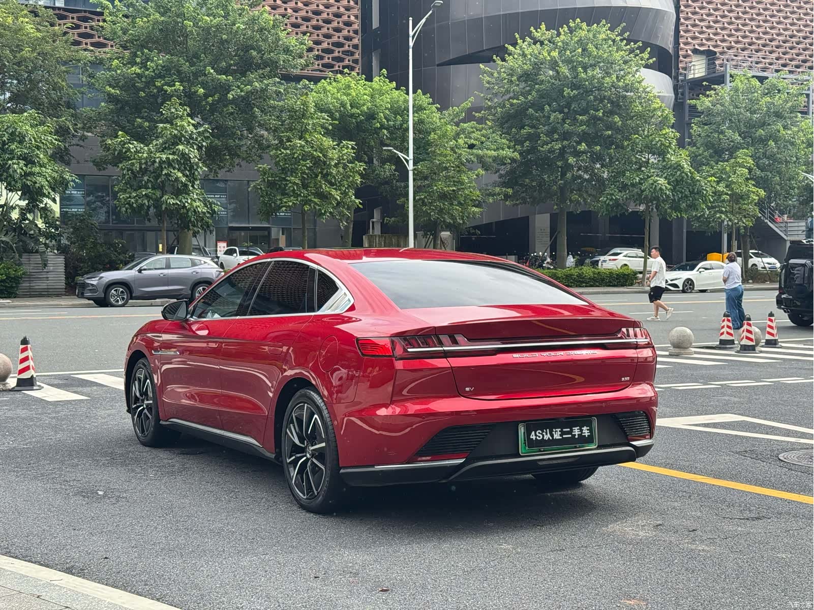 BYD Han, 2021 4