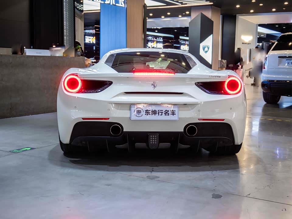 Ferrari 488