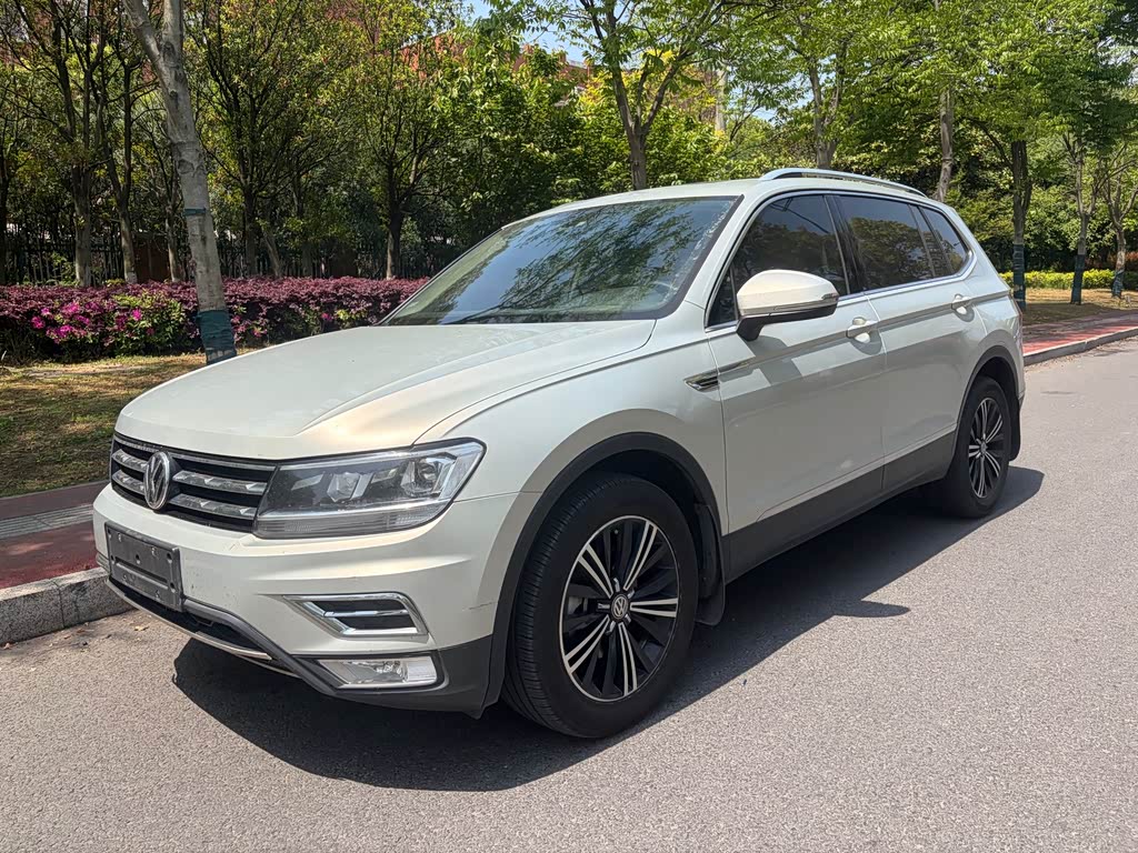 Volkswagen Tiguan L L 2019 330TSI AT Comfort VI