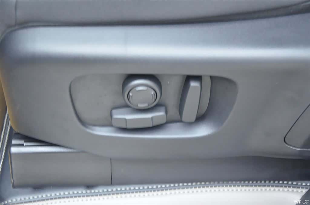 Land Rover Discovery, 2023 6