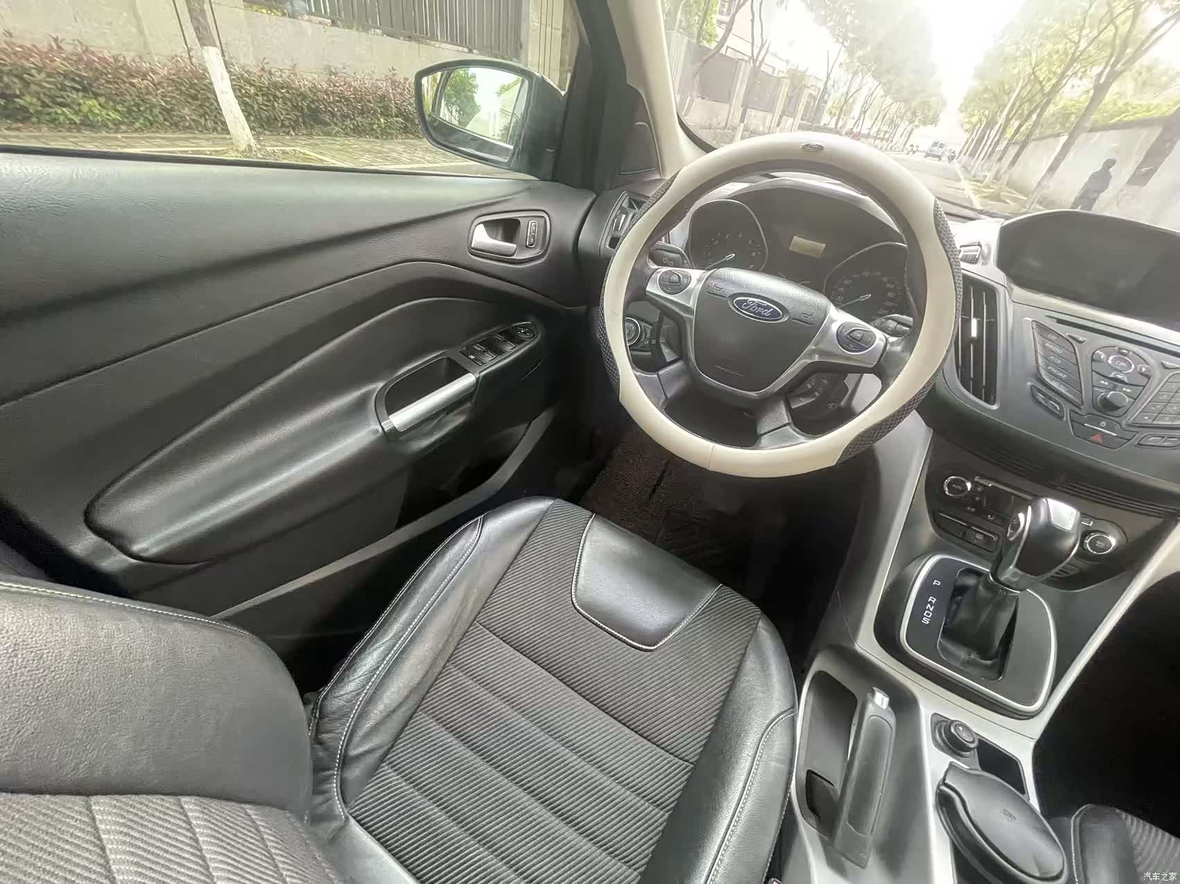 Ford Kuga, 2013 12
