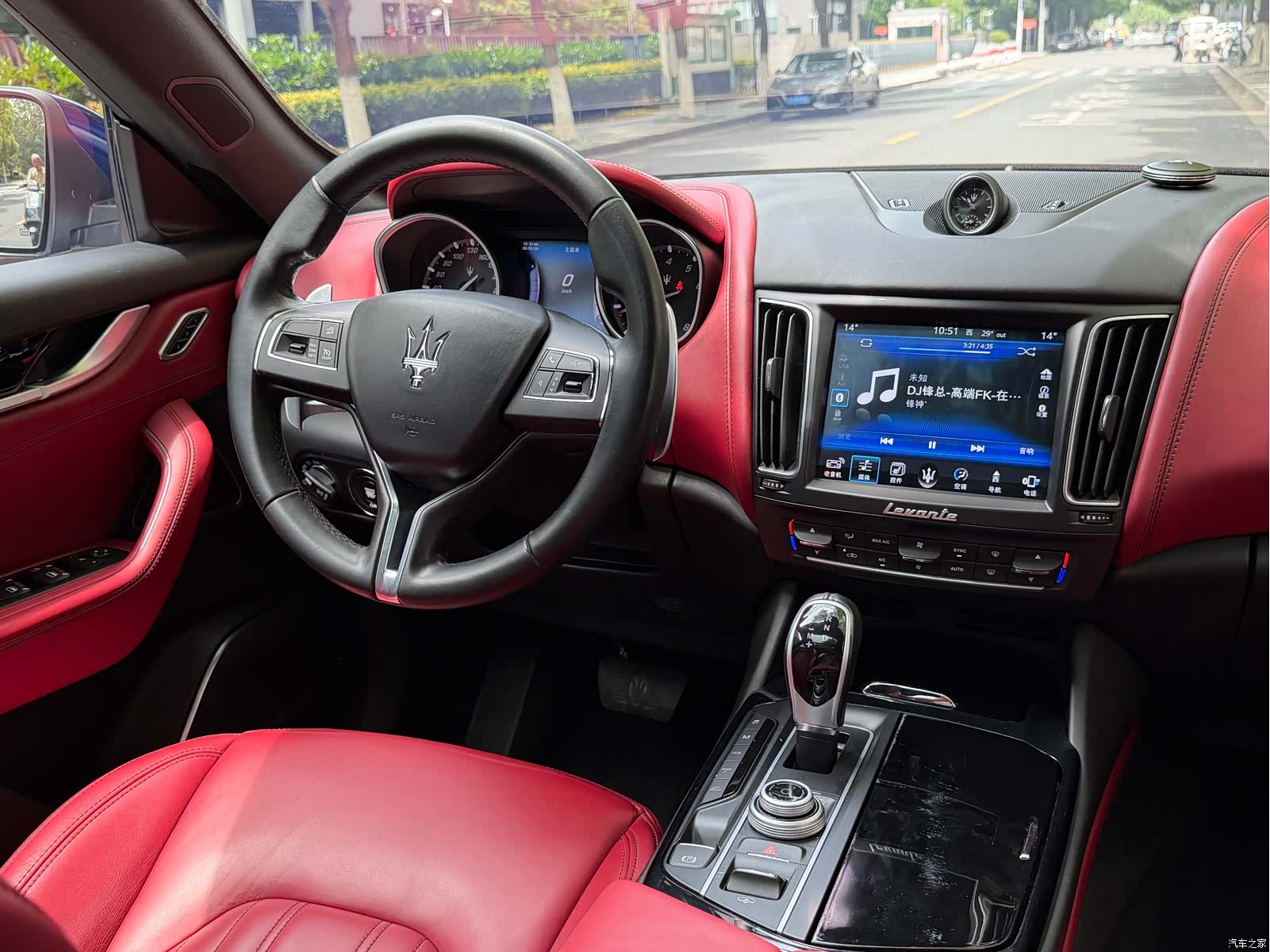 Maserati Levante, 2018 13