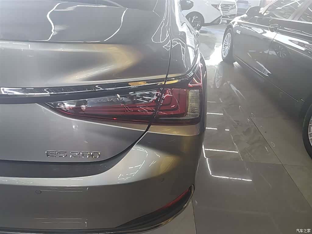 Lexus ES, 2023 8