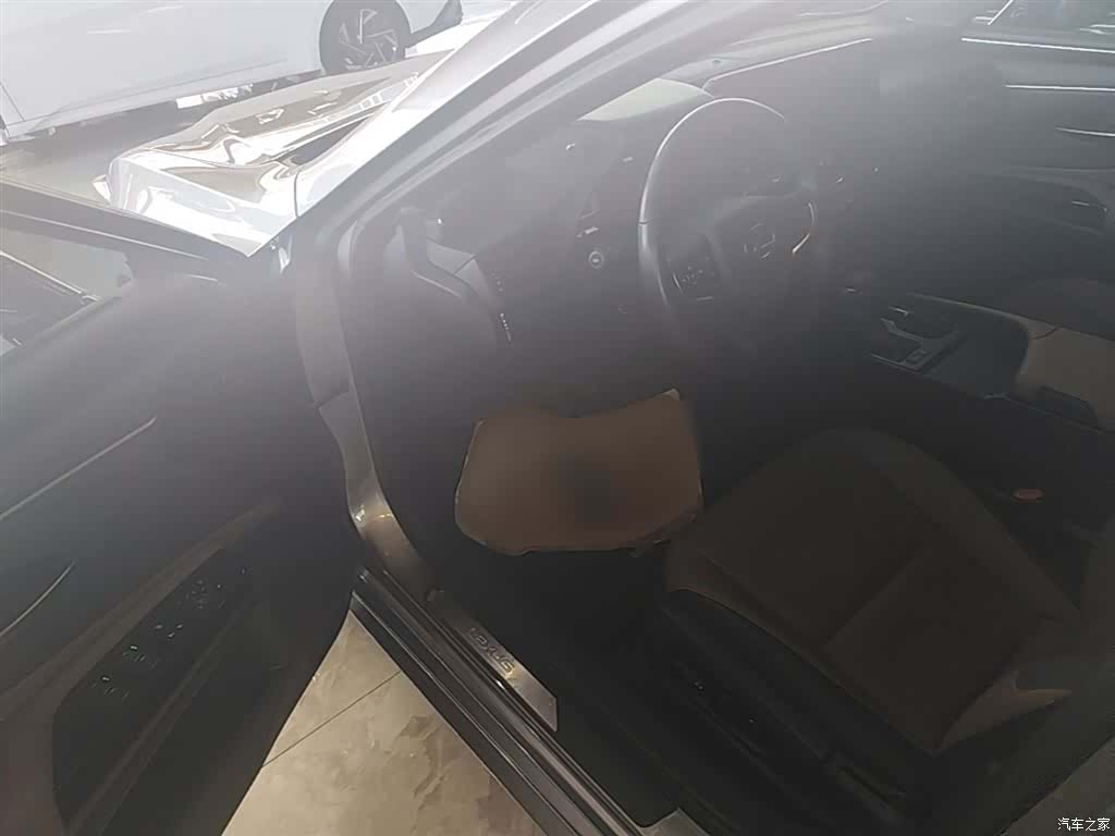 Lexus ES, 2023 16