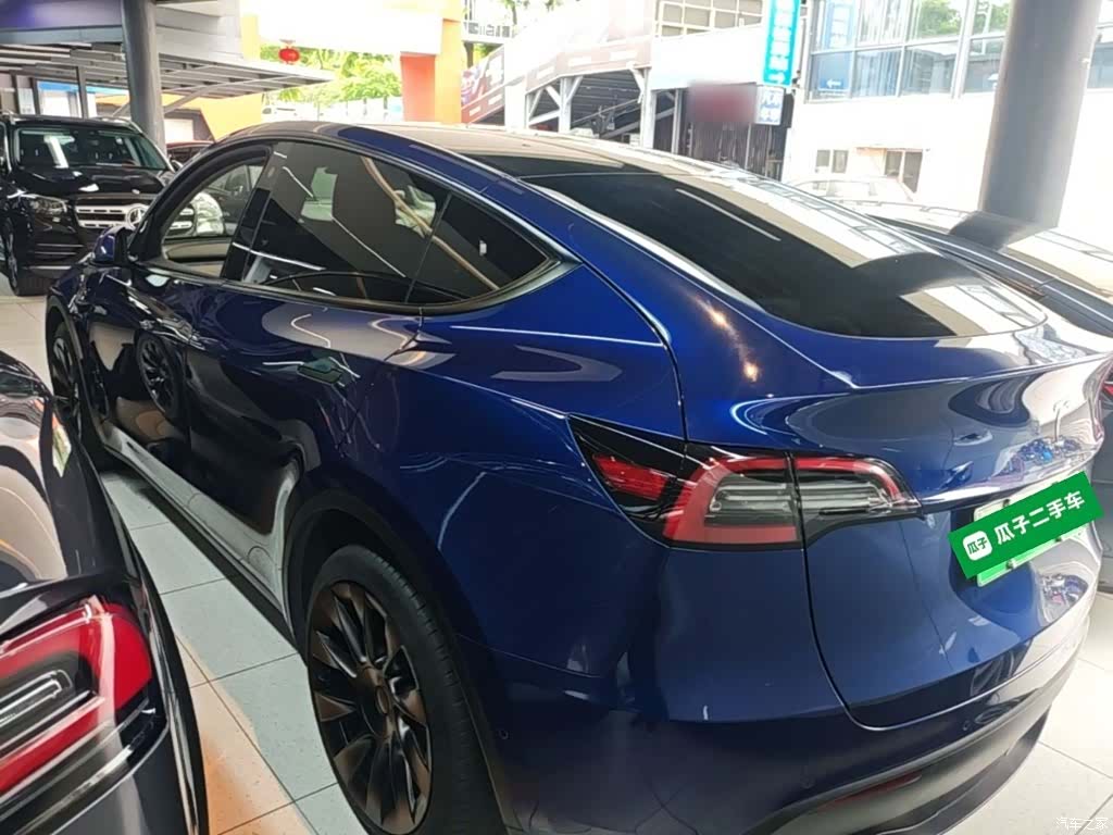 Tesla Model Y, 2021 все фото