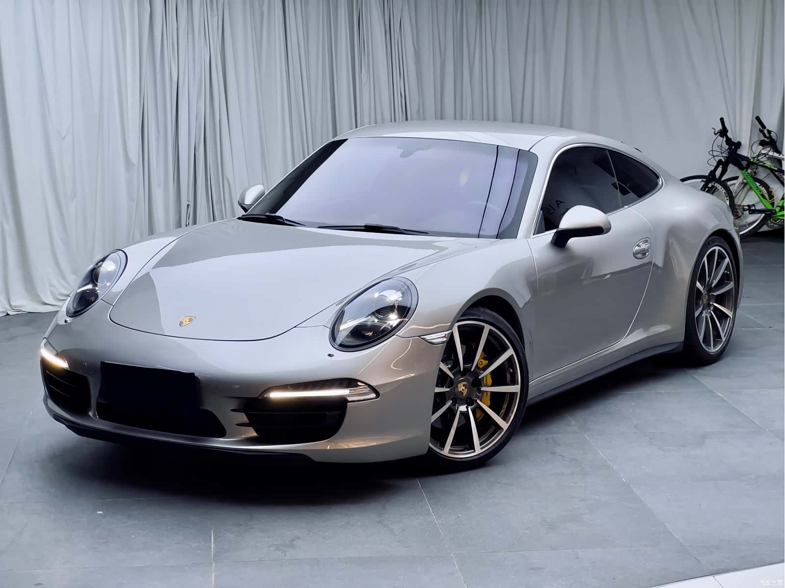 Porsche 911, 2013 1