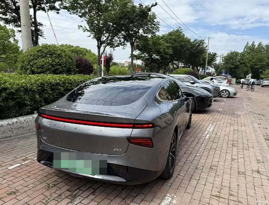 Xpeng P7, 2021 3