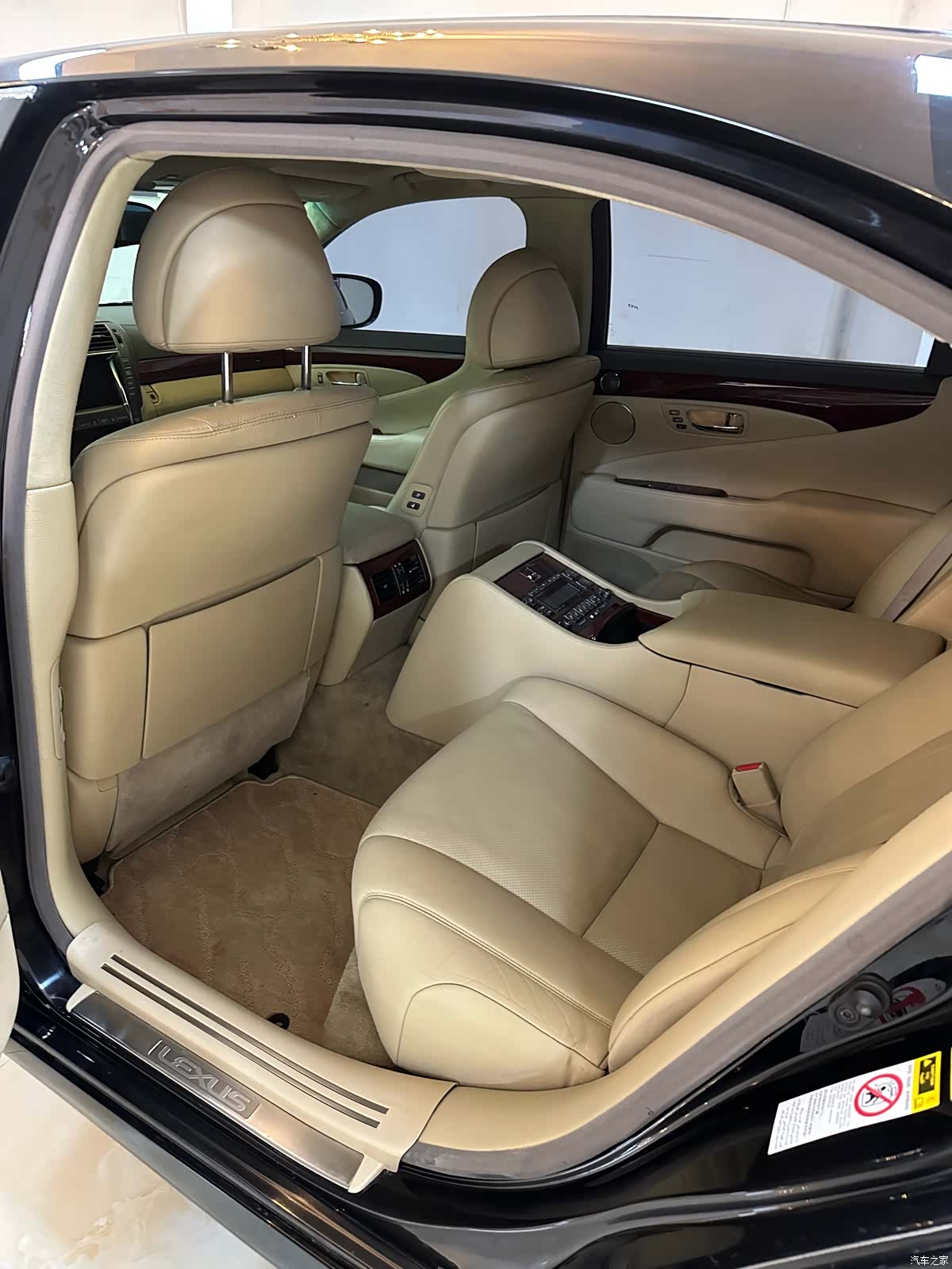 Lexus LS, 2007 11