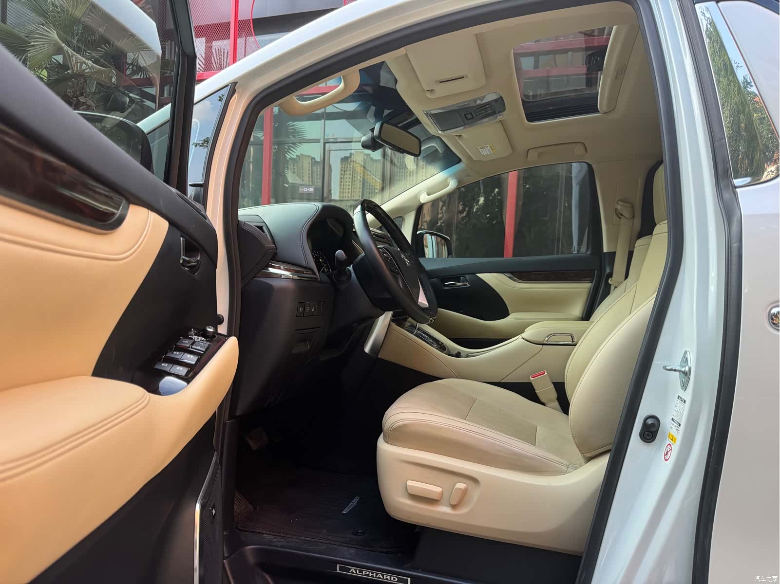 Toyota Alphard, 2019 3