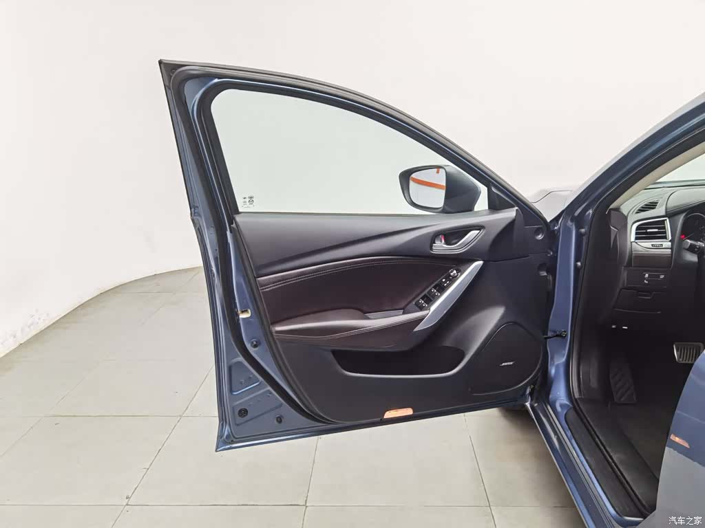 Mazda Atenza, 2017 8