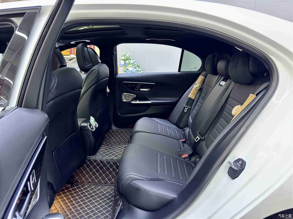 Mercedes-Benz C-Class, 2024 6